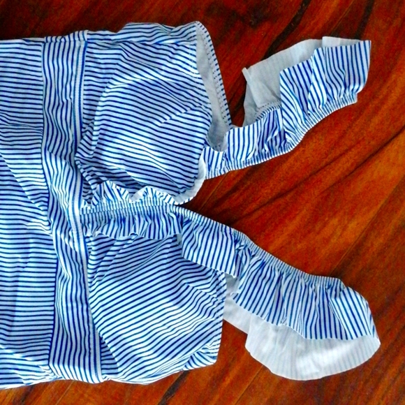 One-peace swimsuit - Picture 2 of 3